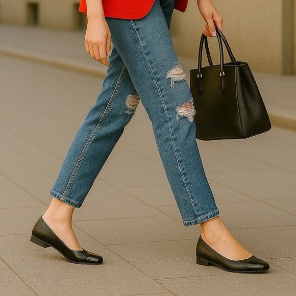 DV by Dolce Vita Melanie Black Flats Women’s Size 8.5 Patent Toe Cap Ballet NWB - Picture 2 of 12